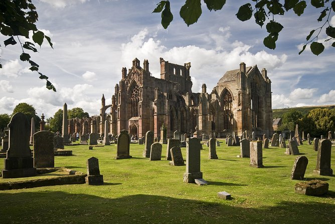 1 Day Alnwick Castle, Holy Island & Scottish Borders - What to bring so you do not feel rushed