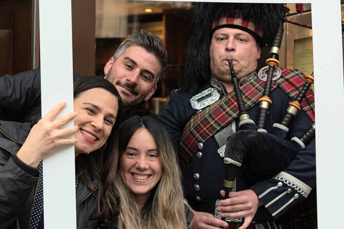 2.5 Hour Experience Scottish Dinner and Folk Music - Folk music during dinner, plus a whisky toast that actually explains the drink