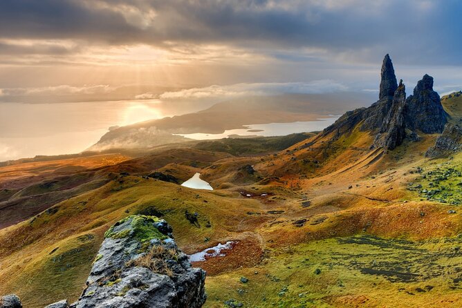 3 Day - Isle of Skye, Loch Ness & Glenfinnan Tour from Edinburgh - Guides and group comfort on narrow roads