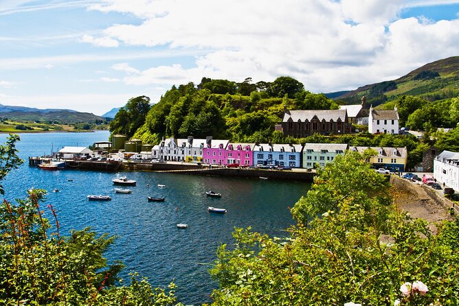 3 Day - Isle of Skye, Loch Ness & Glenfinnan Tour from Glasgow - Day 1: Loch Lomond, Rannoch Moor, Glencoe, and the Glenfinnan Viaduct to Skye