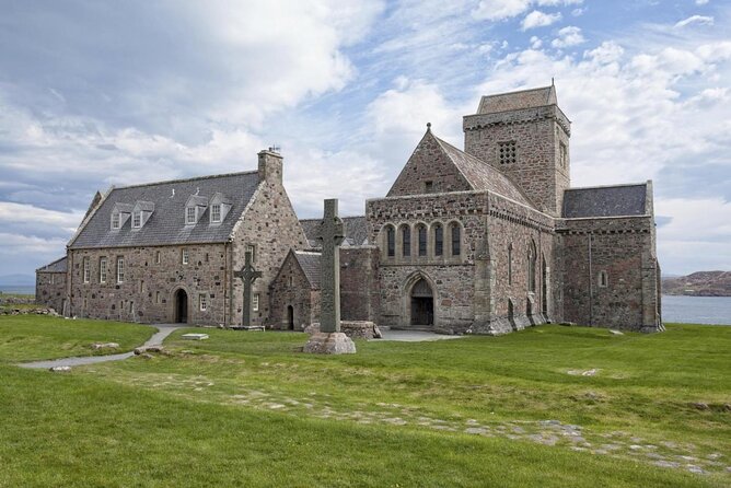 4-Day Magical Mull, Iona & West Highlands Small-Group Tour from Edinburgh - Price and value: why $1,080.36 can make sense here
