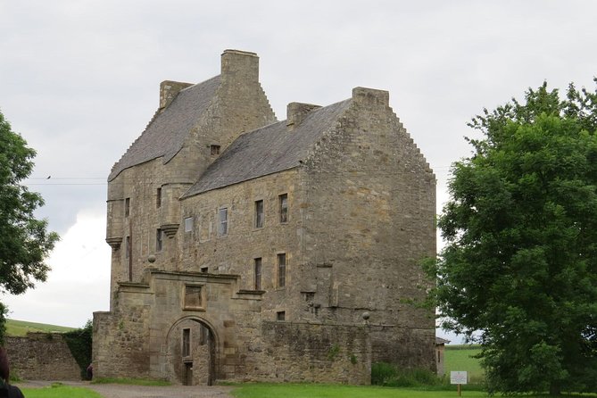 4-Day Outlander Trail Tour from Edinburgh Including Admissions - Day 3 Culloden to Clava Cairns, then the folk-life stop