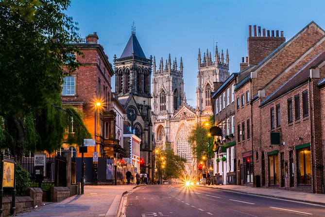 5-Day York, Lake District & Hadrian's Wall Tour from Edinburgh - York in real life: cobblestones, walls, and built-in free time