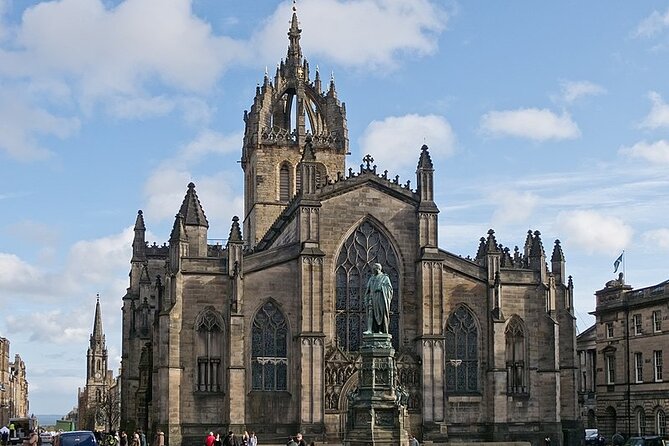 A History of Witchcraft in Edinburgh: A Self-Guided Audio Tour - A practical tip on comfort and pacing
