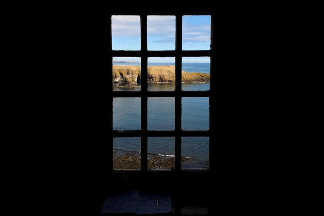 Aberdeen & Shire Castle & Distillery Private Group one Day Tour - Dunnottar Castle: Ruined Fortress Views Plus Optional Inside Tickets