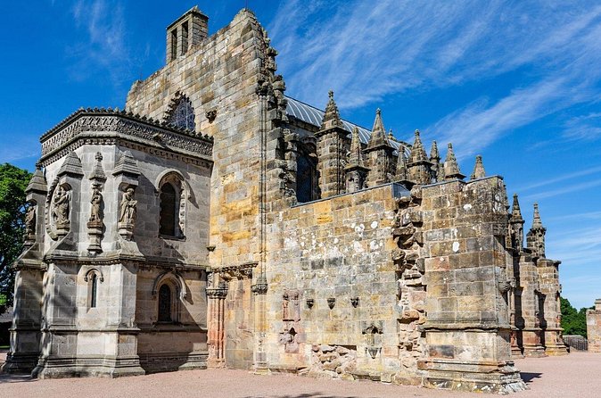 Alnwick Castle and Rosslyn Chapel Day Tour from Edinburgh - Leaderfoot Viaduct: Quick Photos and Big-Scale Film Energy