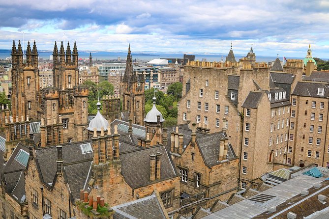 Arrival Transfer: Airport EDI to Edinburgh by Luxury Van - The ride itself: what the 30 minutes is really for