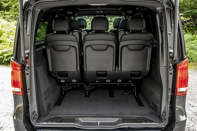 Arrival Transfer Edinburgh Airport EDI to Edinburgh by Minivan - From EDI to Edinburgh, Without the Stress Spiral