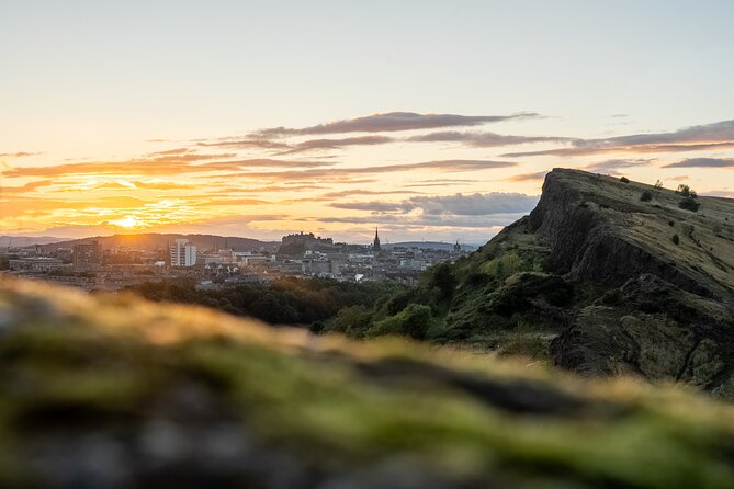 Arthur's Seat Sunset Hike with Mountain Guide - Where You Start at Holyroodhouse and How the Evening Gets Set Up