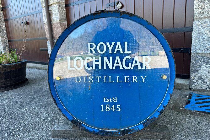 Balmoral Castle Tour From Inverness - Royal Lochnagar Distillery: short visit, plan for what is not included