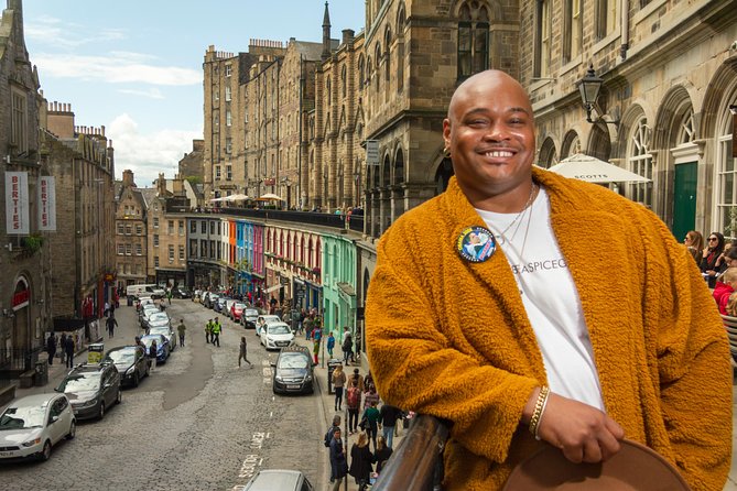 Best Edinburgh Photoshoot Experience - Royal Mile High Street and Red Telephone Box Posing