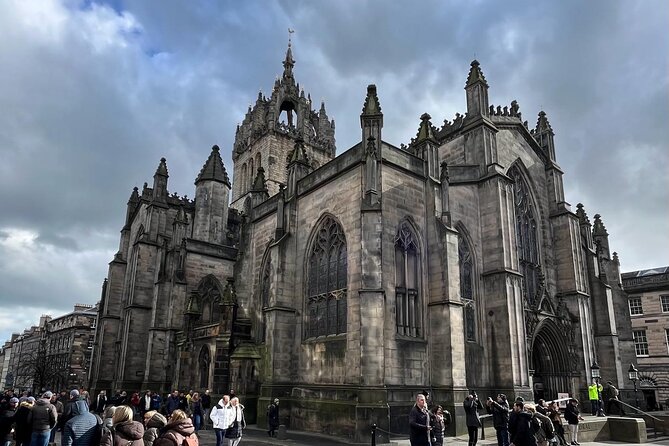 Best of Edinburgh Walking Tour-3 Hours, Small Group max 10 people - Meeting at 57 High St and getting your bearings fast