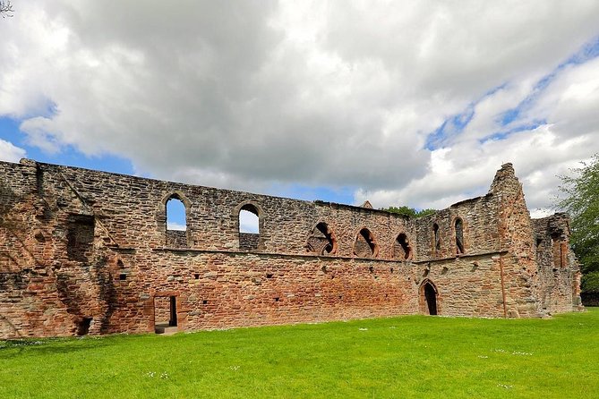 Cawdor Castle, Inverness, Culloden, Outlander and Loch Ness Tour - Loch Ness: the view game, Nessie odds, and wind factor