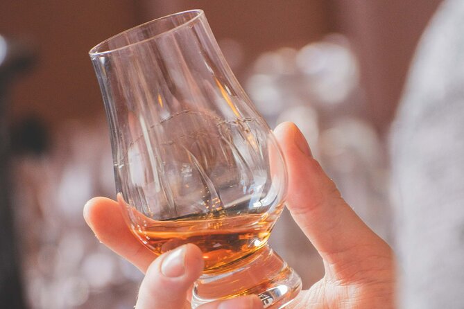 Cellar Of Scotland Walking Tour, taste Edinburgh's finest drinks - From the Guildford Arms to the Old Town in 2.5 hours