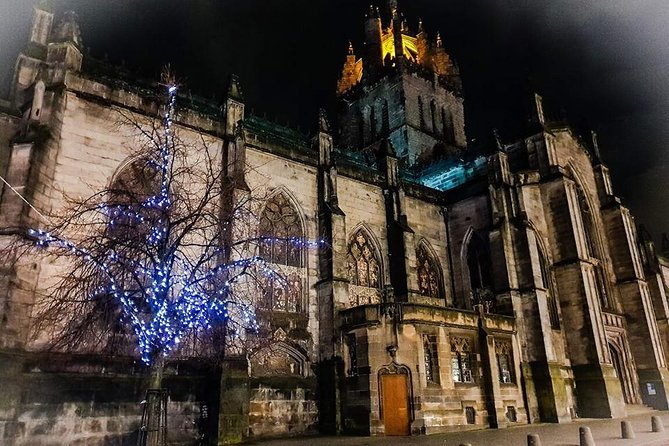 City of the Dead Haunted Graveyard Tour - Why Greyfriars Kirkyard feels extra different after dark