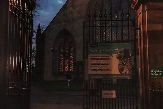 City of the Dead Haunted Graveyard Tour - Small-group walking tours: why max five is a real advantage