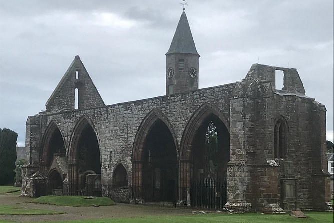 Culloden Battlefield, Clava Cairns and Loch Ness, Urquhart Castle - Pickup and private transportation: why this format works in limited time