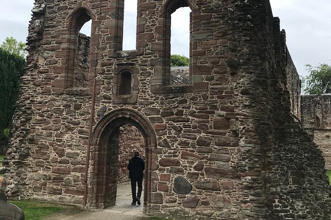 Culloden Battlefield, Clava Cairns and Loch Ness, Urquhart Castle - What the $417.14 per person buys you, and what you still pay for