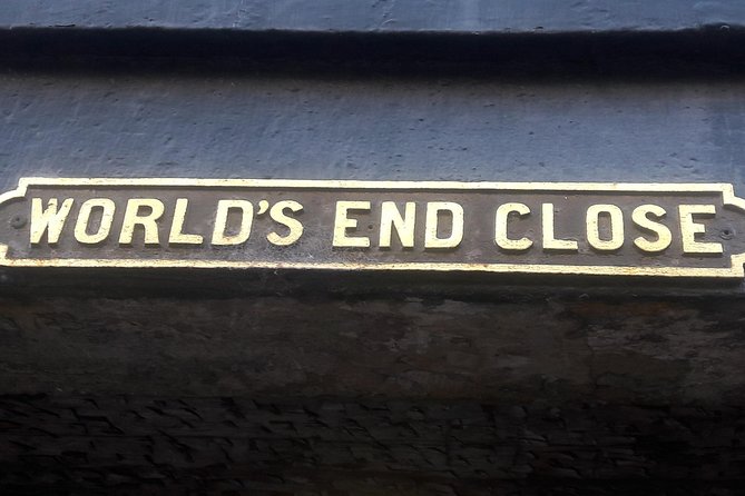 Curious Tales of the Royal Mile - Private Walking Tour - Moving into the Old Town story engine: rebellious pets, fake news, and philosopher-chefs