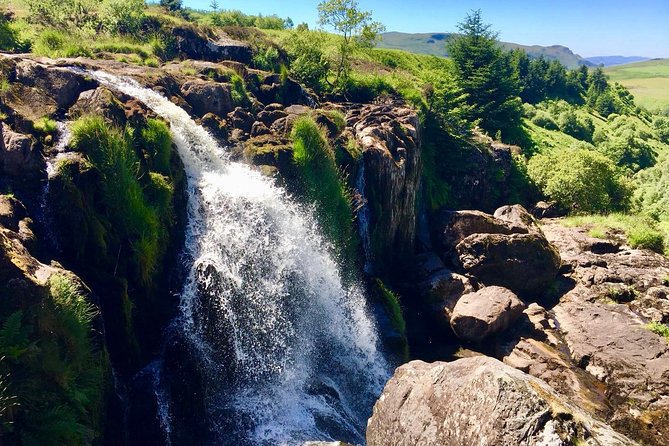 Discover Scotland Off the Beaten Track - The countryside drive: small villages, friendly animals, and story time