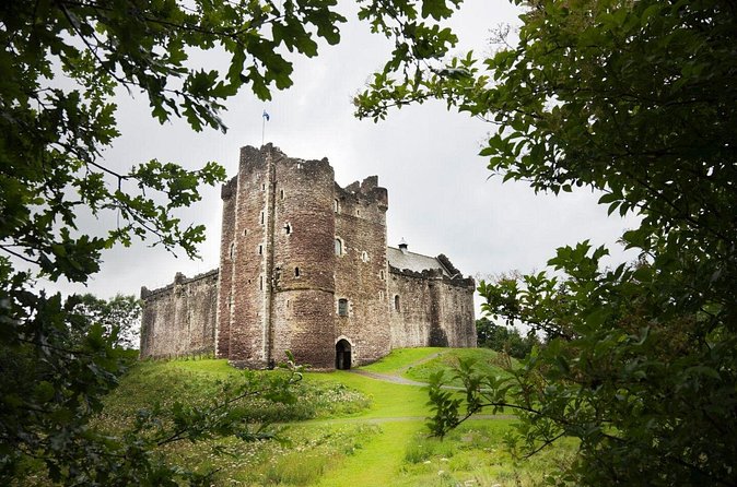 Doune Castle and Highlands Day Tour from Glasgow - Stop 2: Kilmahog for lunch and Highland cow time