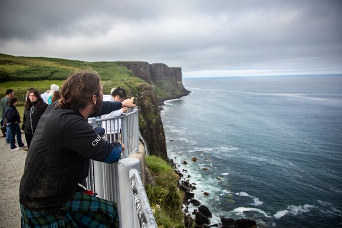 Edinburgh:5-Day Isle of Skye, Inverness & Loch Ness Tour w/Hostel - The Coach, the Guide, and the “Real Day on the Road” Feel