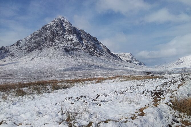 Edinburgh:5-Day Isle of Skye, Inverness & Loch Ness Tour w/Hostel - Day 2: Glenfinnan Viaduct, Eilean Donan Castle, and Portree’s Harbour Life