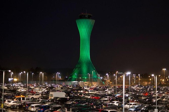 Edinburgh Airport to Edinburgh City one way Private Transfer - The ride itself: Wi-Fi, air conditioning, and a calmer commute