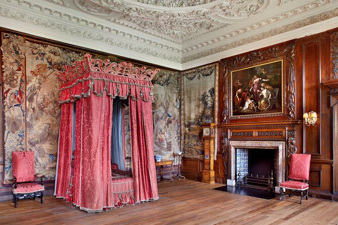 Edinburgh Castle Guided Walking Tour & Holyrood Palace Ticket - Holyrood Palace at 2:00 p.m.: what you learn about Mary, Queen of Scots, and the monarchy today