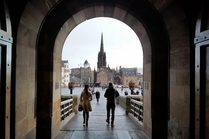 Edinburgh Castle Guided Walking Tour in English - Key things that make this tour worth your time
