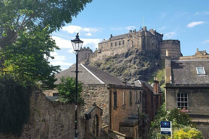 Edinburgh Castle Guided Walking Tour in English - Price and value: what you get for $52.70