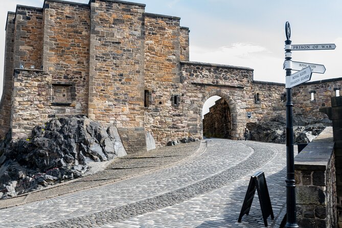 Edinburgh Castle: Guided Walking Tour with Entry Ticket - Using your free time: museums, palace spaces, and prisons