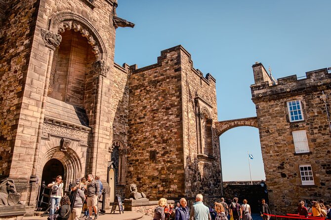 Edinburgh Castle Tickets & Tour - Local Scottish Guide In a Kilt - Who Should Book This Tour, and Who Might Not