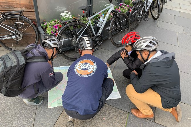 Edinburgh City Bike Tour - Choice of E-Bike or Manual - A small-group bike route that gets you off the bus lanes
