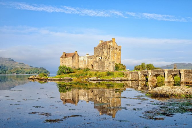 Edinburgh: Eilean Donan, Loch Ness & Glenfinnan 2-Day Tour - Getting started in Edinburgh: meeting point and first impressions