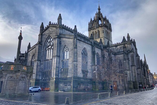 Edinburgh Experience By Car - Old Town orientation: where medieval Edinburgh still shows through