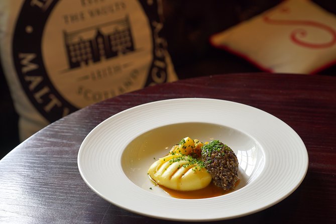 Edinburgh Food & Drink Tour with EatWalk Tours - Chambers Street and the Museum of Scotland food tie-in