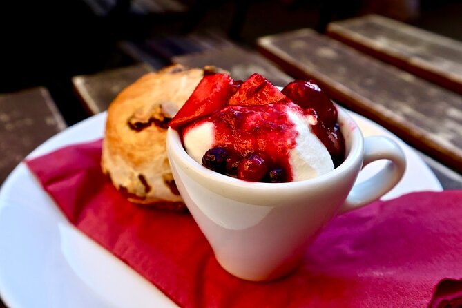 Edinburgh Food Tour with Scotch, Haggis, a Secret Dish & More - A Bright Modern Museum Stop: Industrial Threads Tied to Food Culture