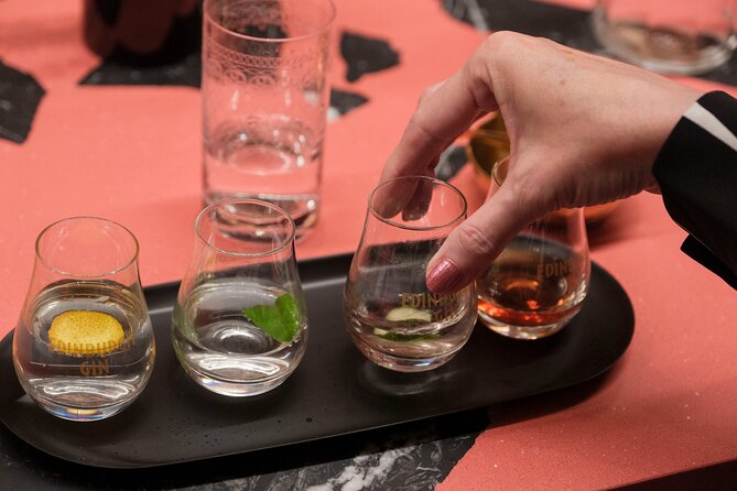 Edinburgh Gin The Classic Tour & tasting - Price and value for a 1 hour 5 minute gin tour