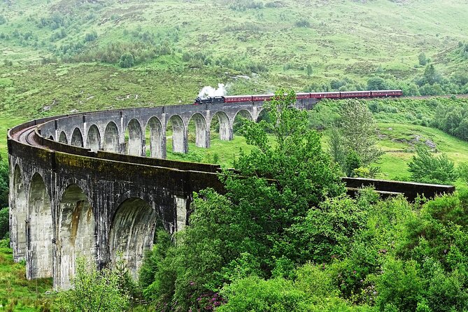 Edinburgh: Glenfinnan Viaduct, Glencoe & Fort William - Fort William Lunch Break: Eat, Reset, and Watch the Time