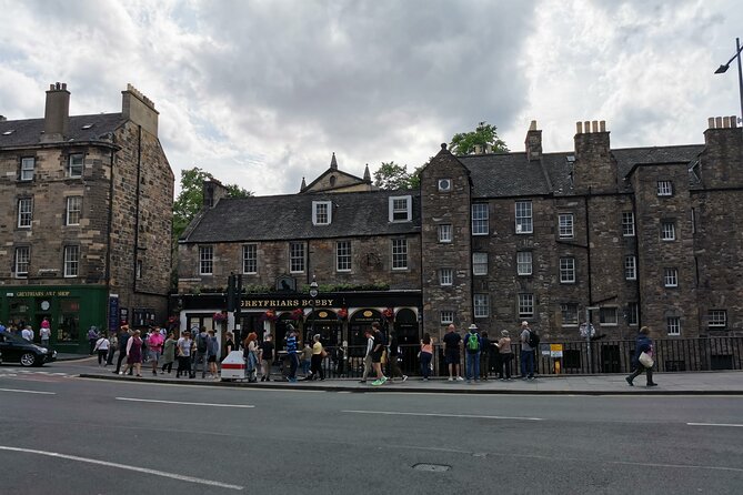 Edinburgh Harry Potter Self-Guided Private Tour - Greyfriars Bobby statue: where the tour slows just enough