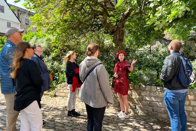 Edinburgh Historical Gems Tour with Whisky & Local Flavours - The tastings: tablet, haggis, and a dram of whisky