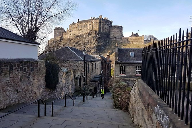 Edinburgh: History Lovers Old Town Walking Tour - Royal Mile: your shortcut to understanding Edinburgh’s spine
