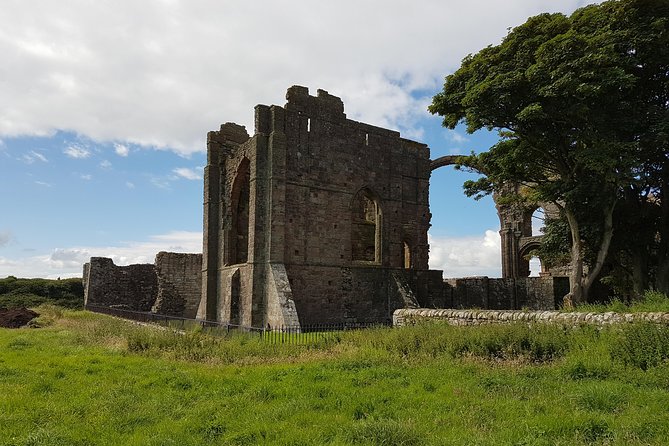 Edinburgh: Holy Island, Alnwick Castle & Kingdom of Northumbria - Should you book this Edinburgh-to-Northumbria day trip?