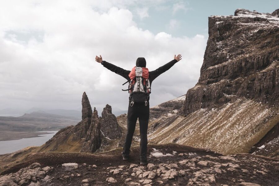 Edinburgh: Isle of Skye, Loch Ness, & Highlands 5-Day Tour - Day 2: Skye arrival via Glenfinnan and the Eilean Donan stop