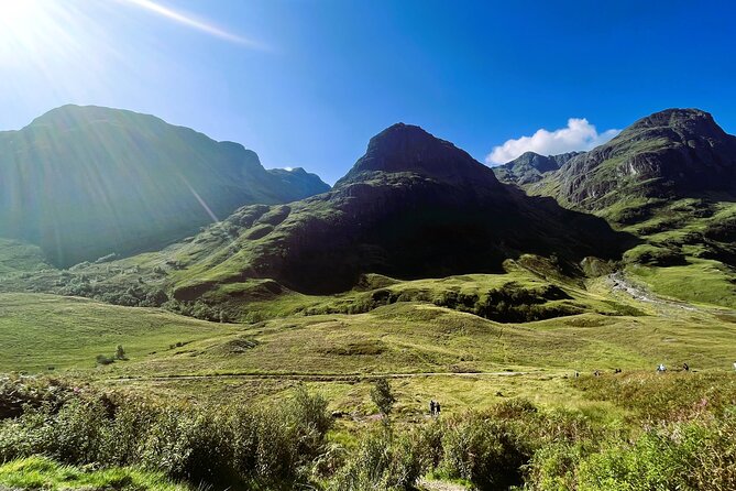 Edinburgh: Loch Ness, Glencoe & The Highlands - Callander refresh stop: snacks, stretching, and Highland cow odds