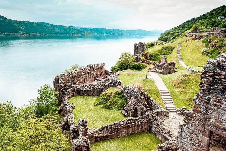 Edinburgh: Loch Ness, Glencoe & the Scottish Highlands Tour - Glencoe: photo stop views plus the heavier stories behind the scenery