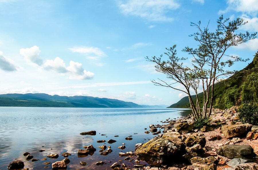 Edinburgh: Loch Ness, Glencoe & the Scottish Highlands Tour - Fort William area lunch and a quick kilt moment