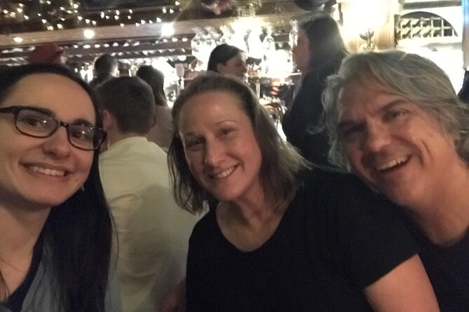 Edinburgh Night Tour with a Local Guide: Private & 100% Personalized - Cowgate pub crawl energy, or live music instead
