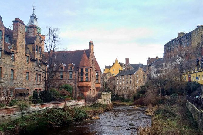 Edinburgh Private Tour with a Local - Highlights & Hidden Gems - New Town to the Royal Mile: how the route builds context